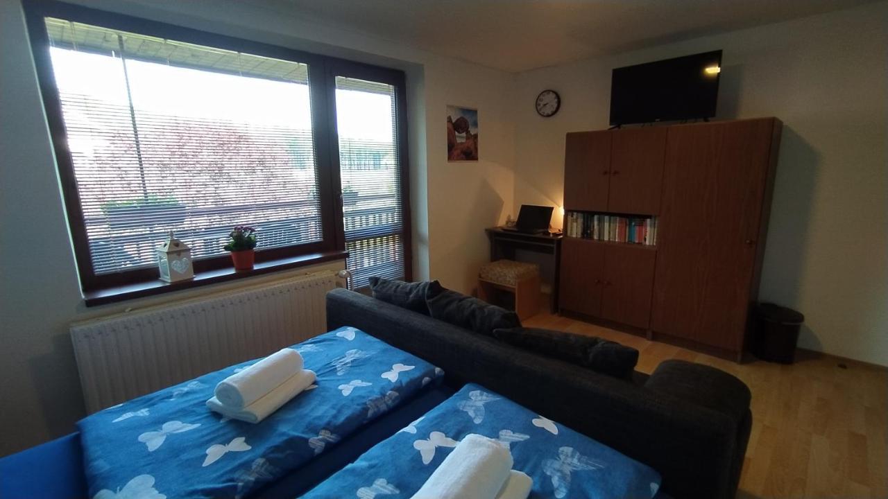 Apartman U Spycharu Bile Policany Eksteriør billede