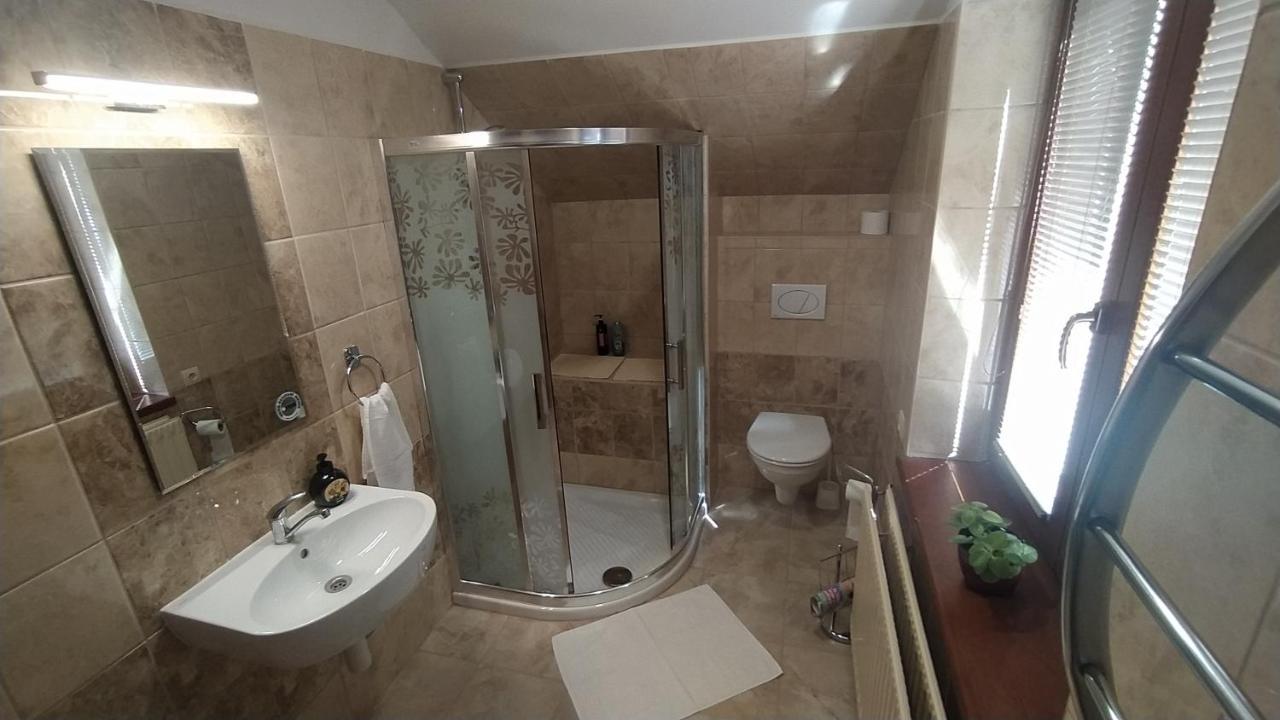 Apartman U Spycharu Bile Policany Eksteriør billede